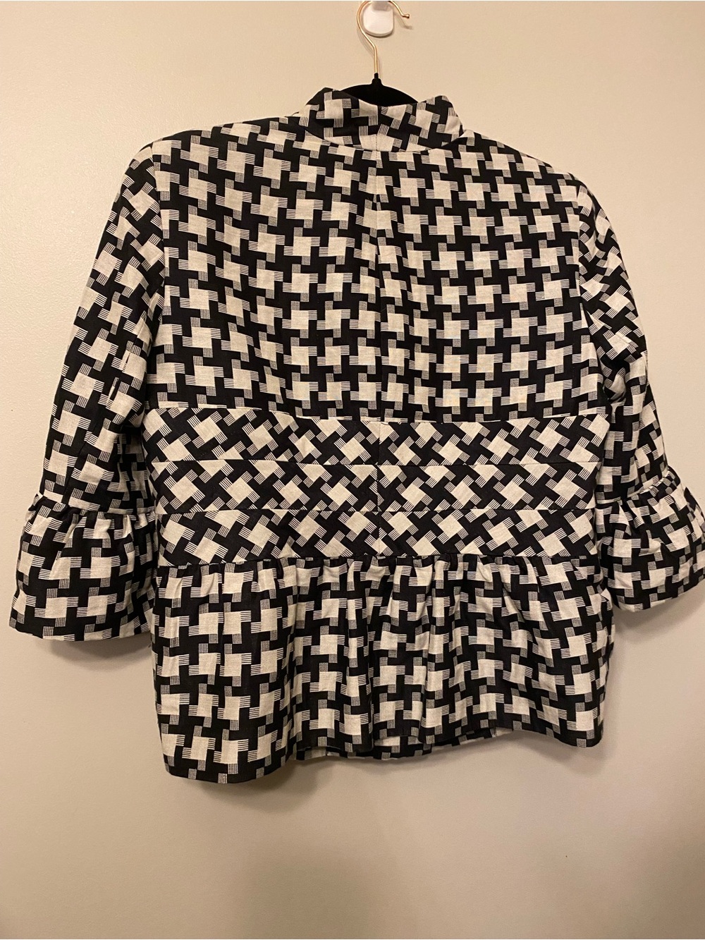 Doncaster Black and White Geometric Peplum Jacket - Picture 4 of 6